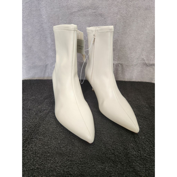 a new day Shoes - A New Day White Lonnie Ankle Boots Size 9